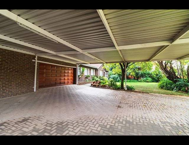 4 BEDROOM HOUSE FOR SALE IN SUNWARD PARK